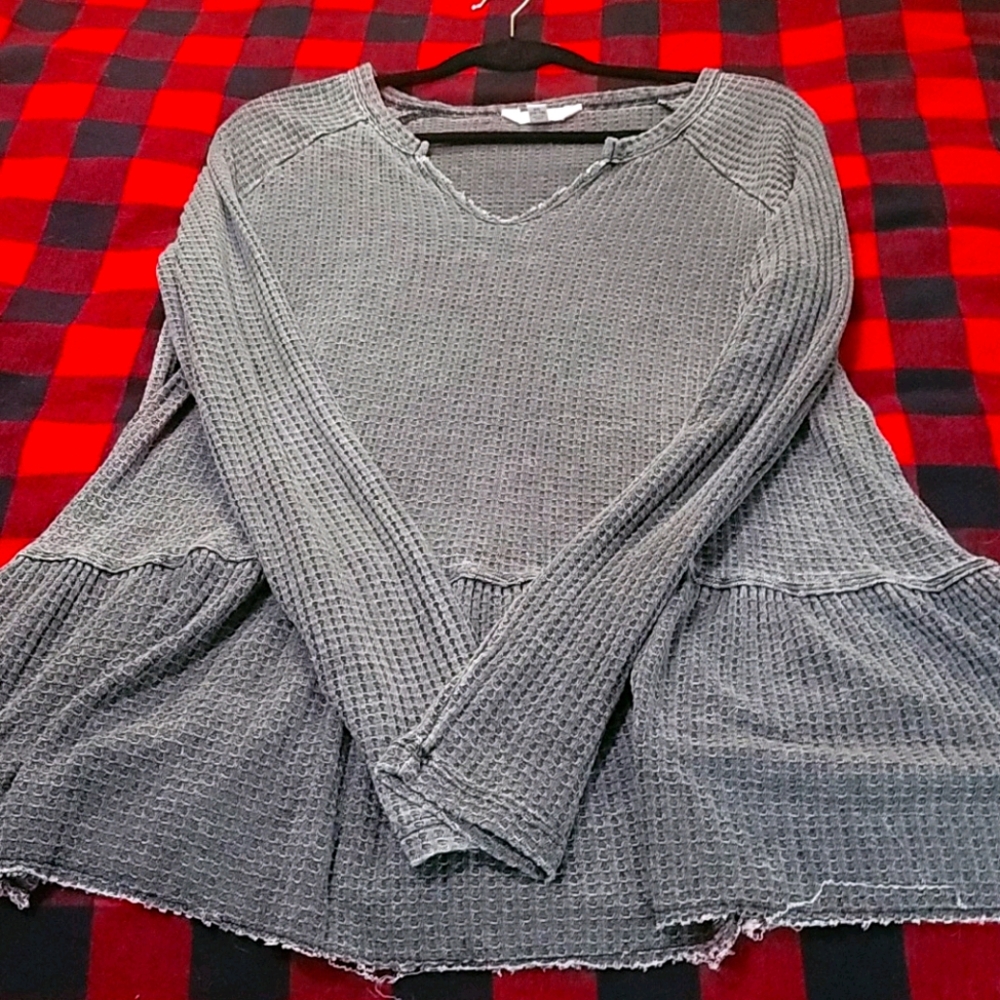 Time and Tru grey distressed thermal